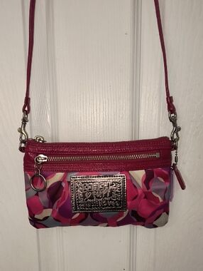 Coach Vintage Y2K Poppy Kaleidoscope Small Crossbody Bag F43685